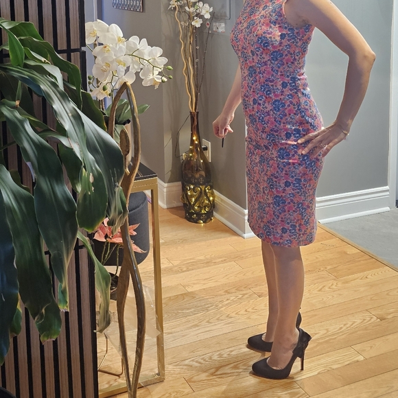 Midi dress , pink and floral - Picture 1 of 4